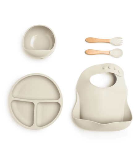 Silicone Tableware + Personalized Winter Fleece Blanket| Practical and Stylish Newborn Gift