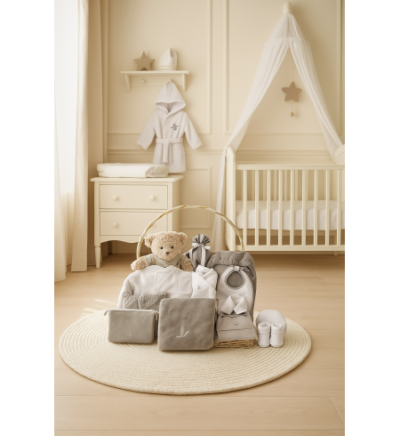 Dreamy Classic Baby Hamper | Luxury Newborn Gift Set – Bebedeparis.com