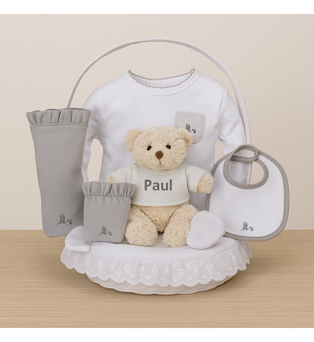 Essential Classic Baby Hamper | Newborn Gift Basket - Bebedeparis.com
