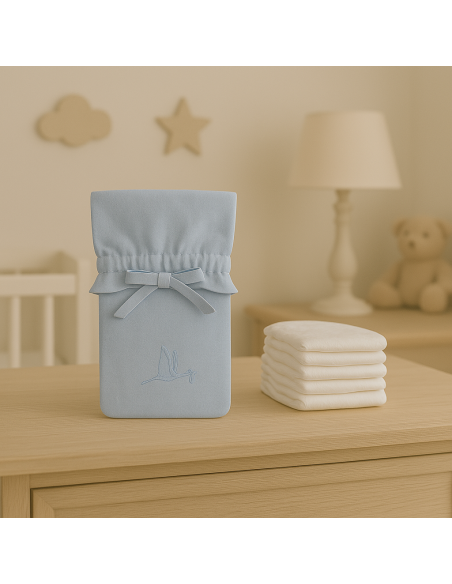 Personalized Baby Hamper with Embroidered Bib | Unique Gift – Bebedeparis.com
