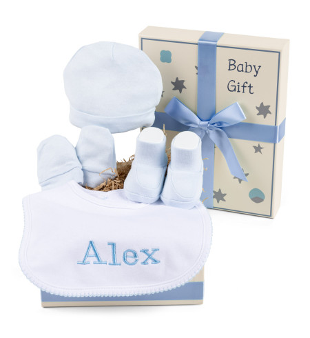 Gift Box with Cotton Set and Personalized Bib – Perfect for Newborn Girl