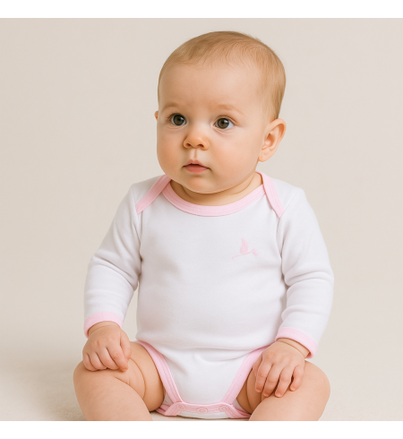 Gift Box with Bodysuit, Pacifier, Teether and Clip – Stylish Baby Gift Set