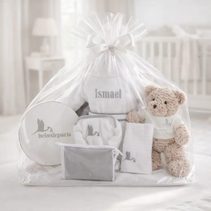 Personalized Baby Hamper with Embroidered Bathrobe | Luxury Gift – Bebedeparis.com