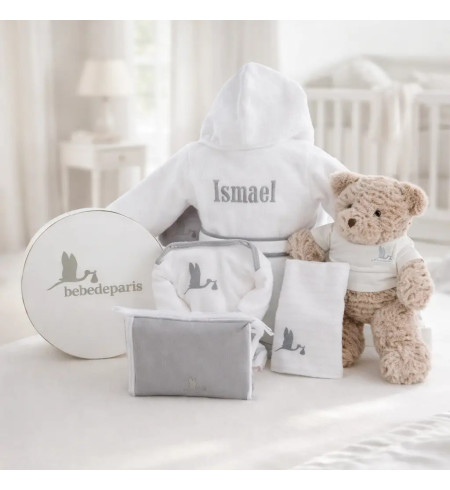 Personalized Baby Hamper with Embroidered Bathrobe | Luxury Gift – Bebedeparis.com