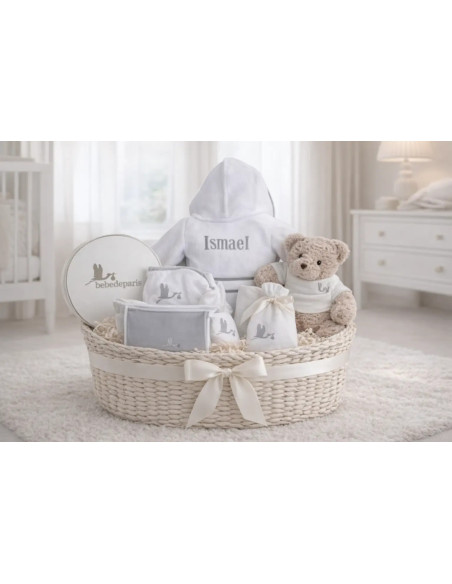 Personalized Baby Hamper with Embroidered Bathrobe | Luxury Gift – Bebedeparis.com