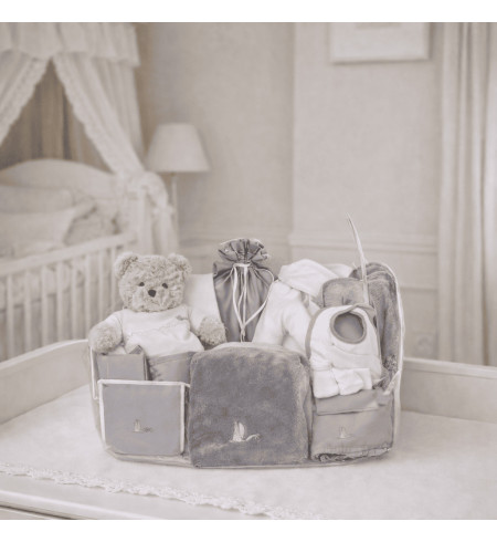 Dreamy Classic Baby Basket| Luxury Newborn Gift Set – Bebedeparis.com