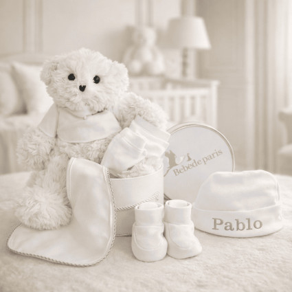 Baby Gift Set: Booties, Mittens & Hat + Plush Toy in Vintage Box 2