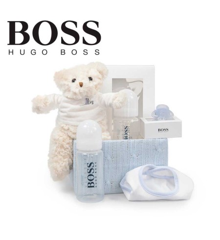 Overnight case with a pack of natural beauty products for babies pink